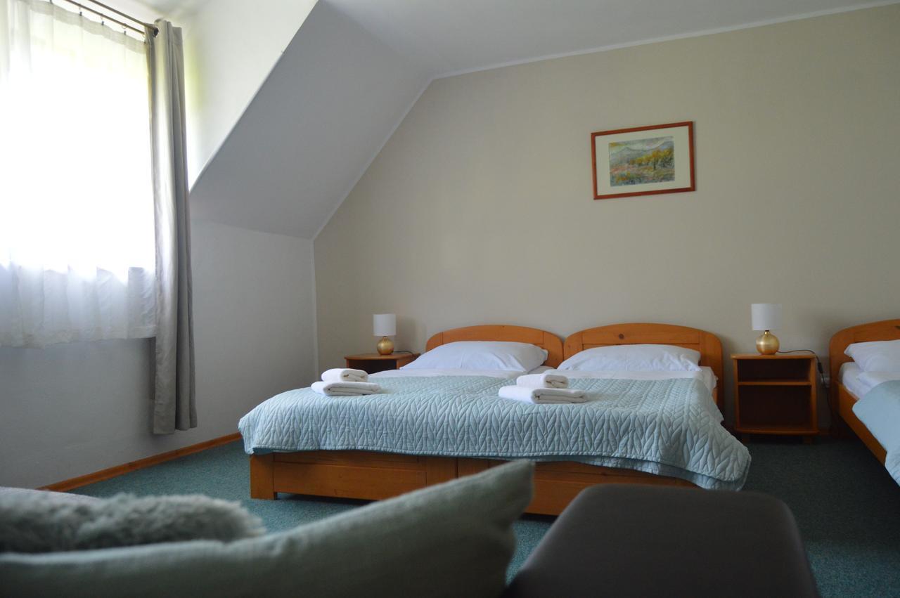 Motel Gombas المظهر الخارجي الصورة