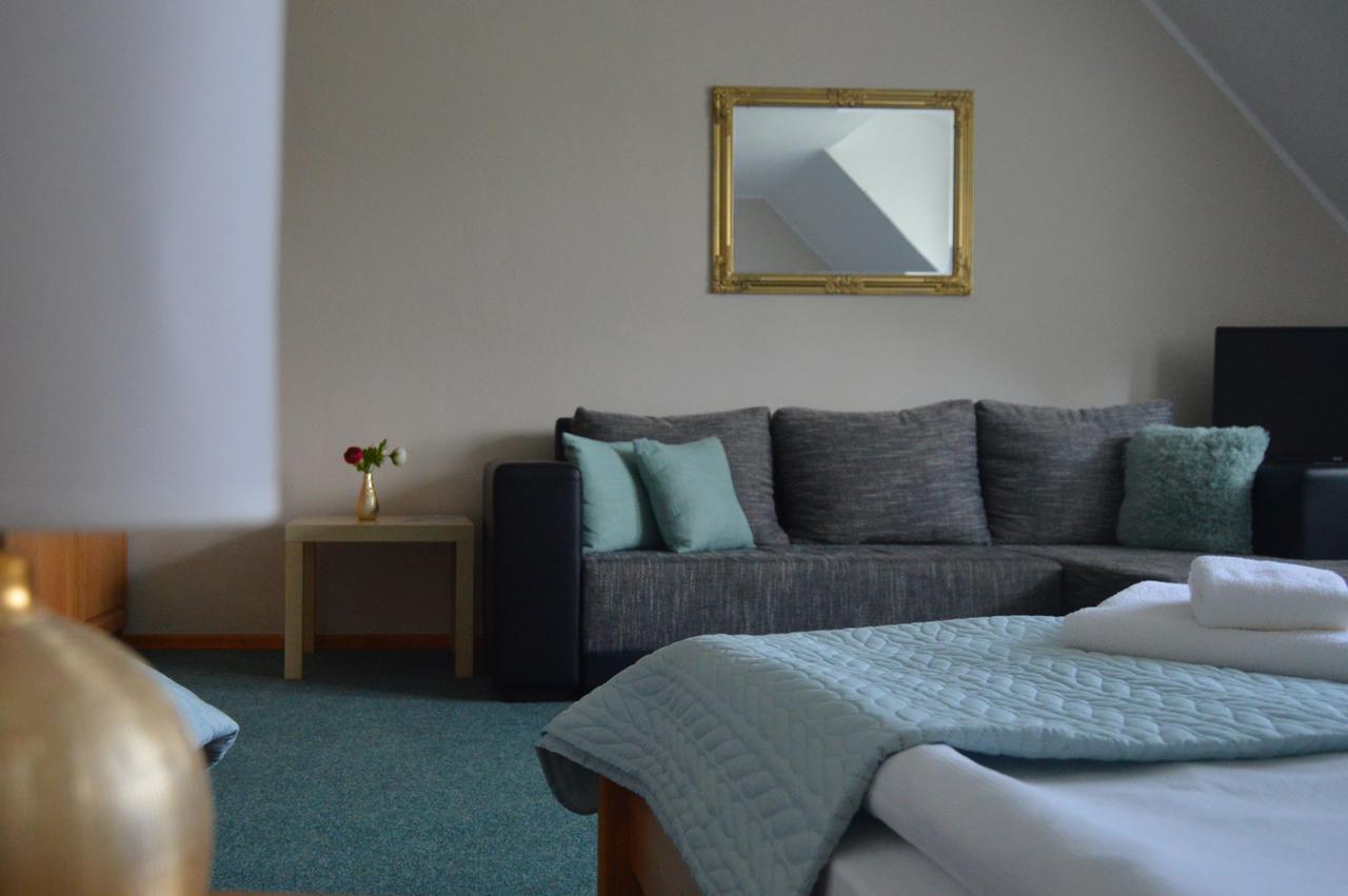 Motel Gombas المظهر الخارجي الصورة